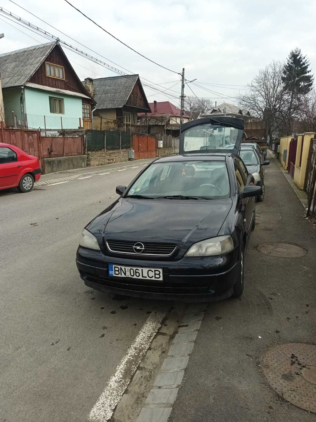 Opel Astra 1.6   2004