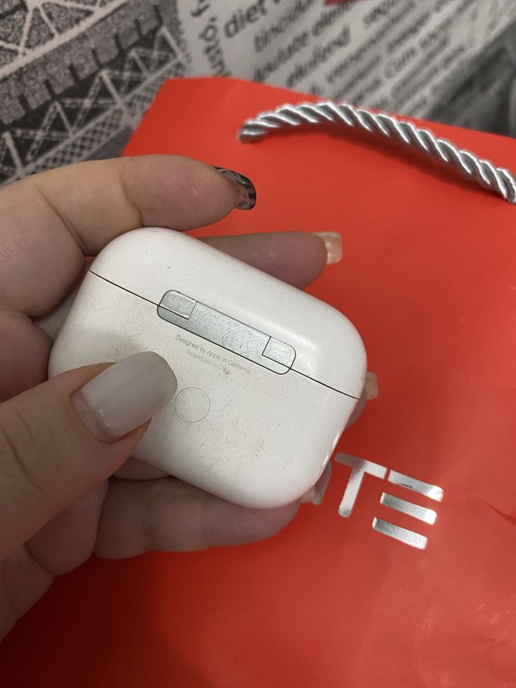 Airpods наушник