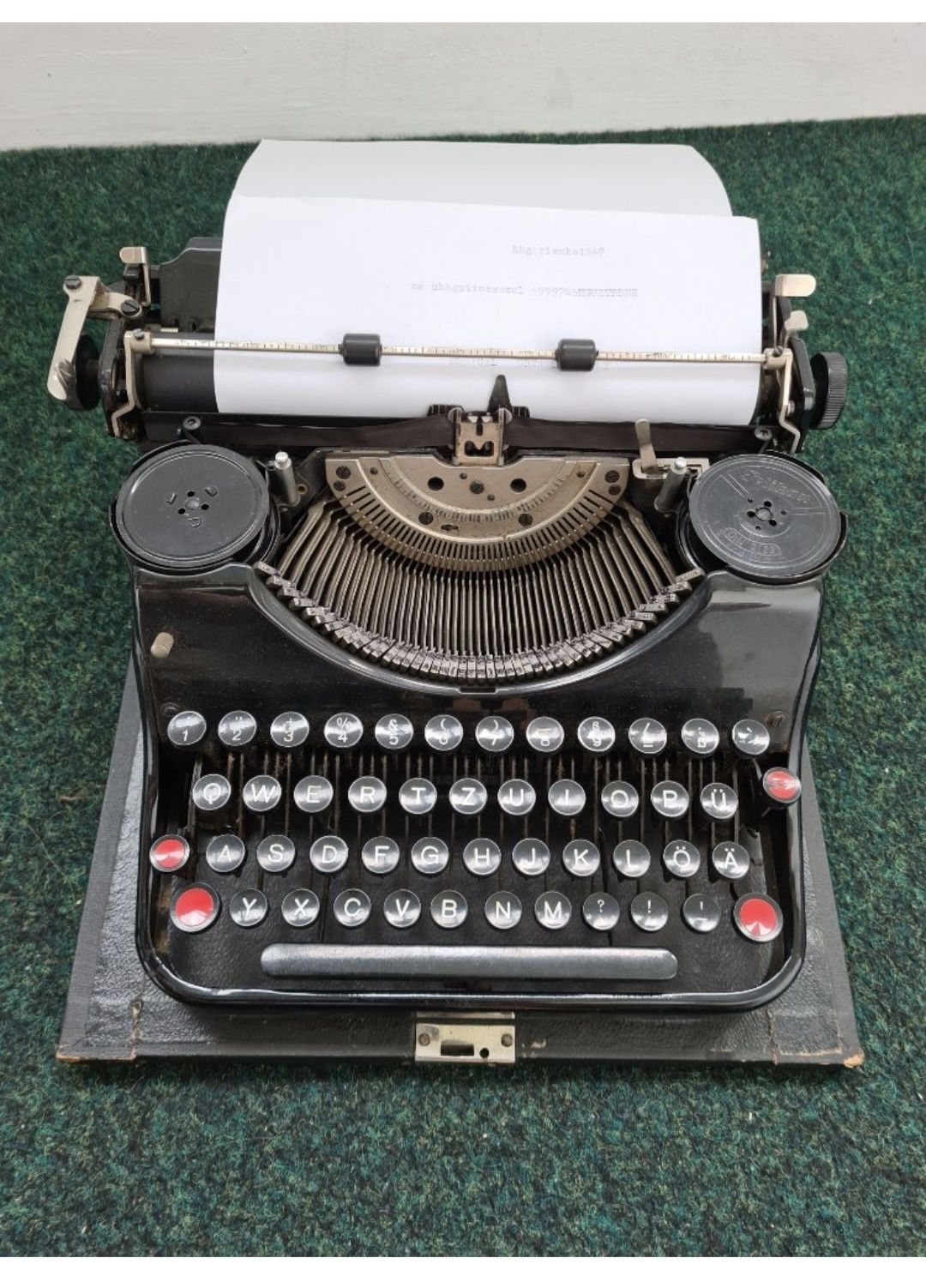 Mașina de scris anii 1935