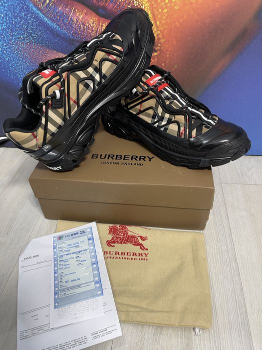 Adidasi Burberry piele naturala Full Box colectie noua