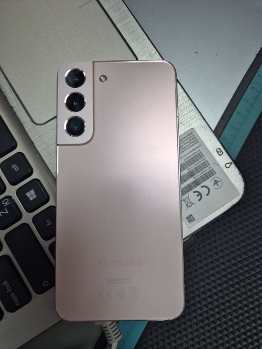 Samsung s22 перфектен