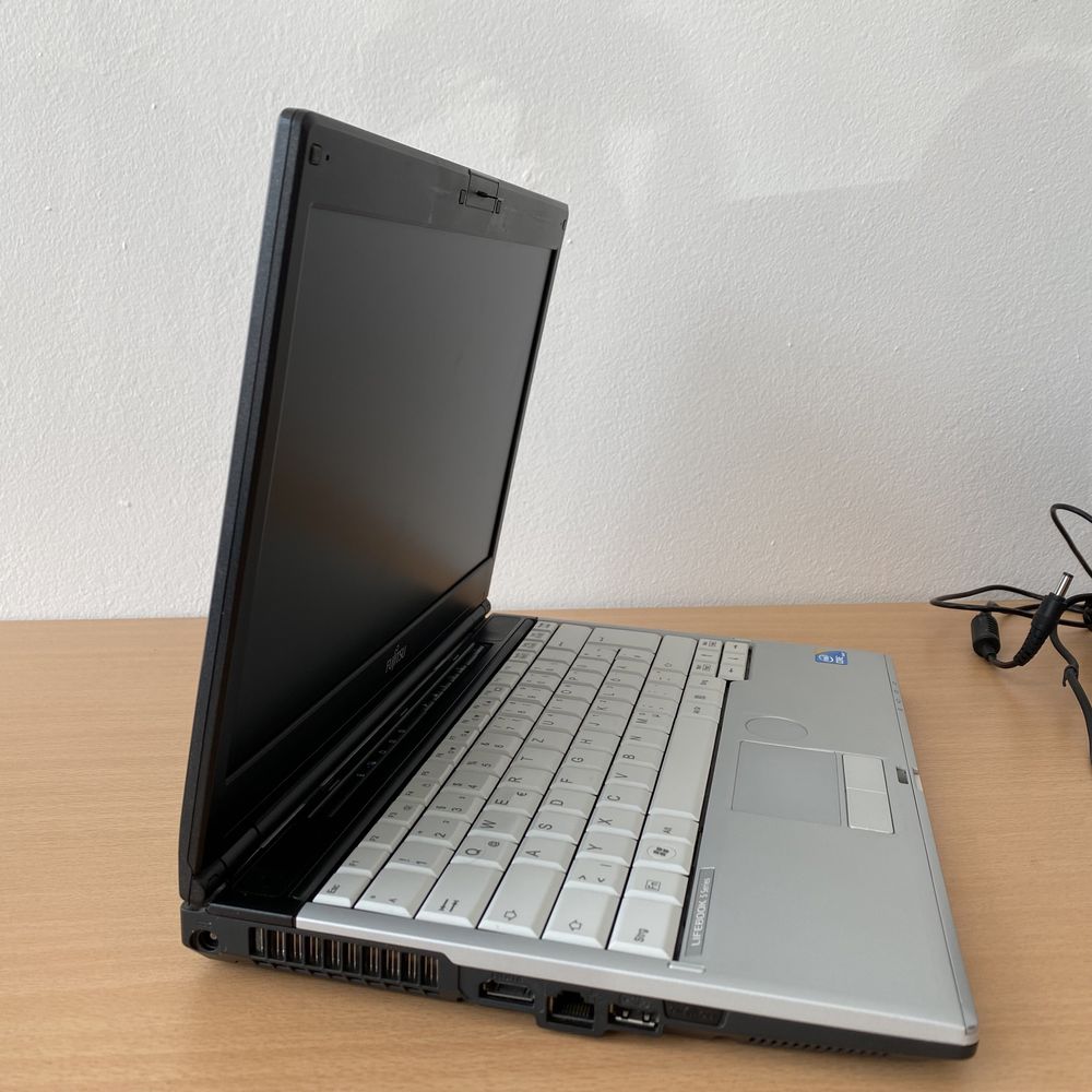Лаптоп fujitsu lifebook s760 i5/4GB/160GB