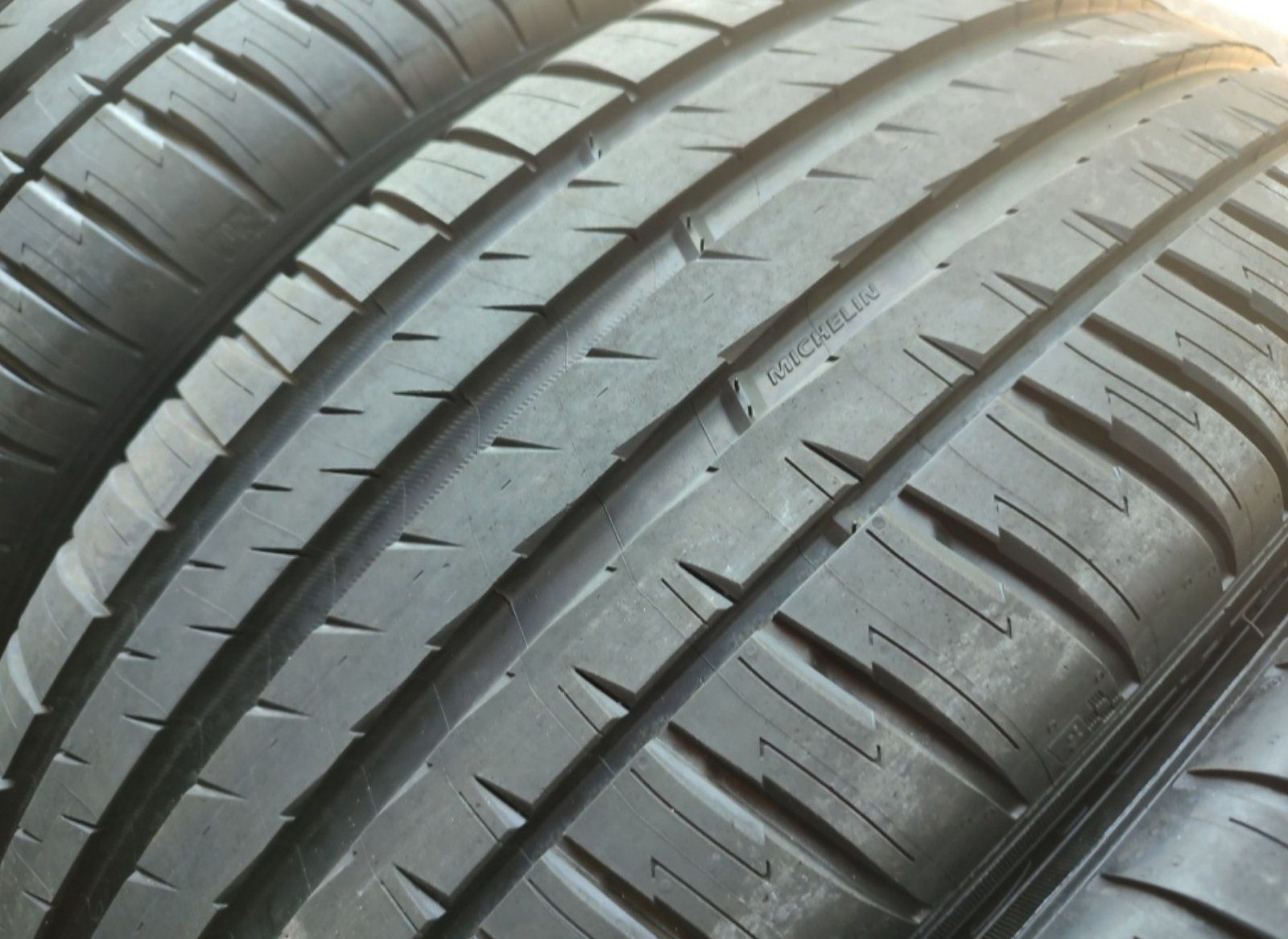 255/40/21" 235/45/21" 4бр Michelin pilot sport 4suv,dot2322