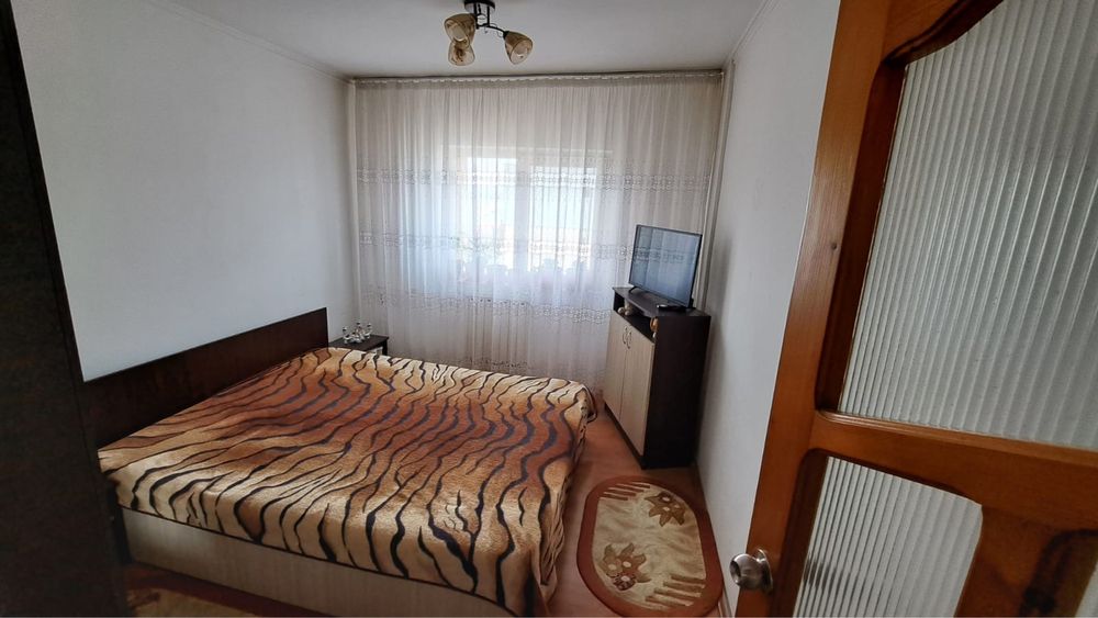 Vand apartament , 3 camere, CRIHALA