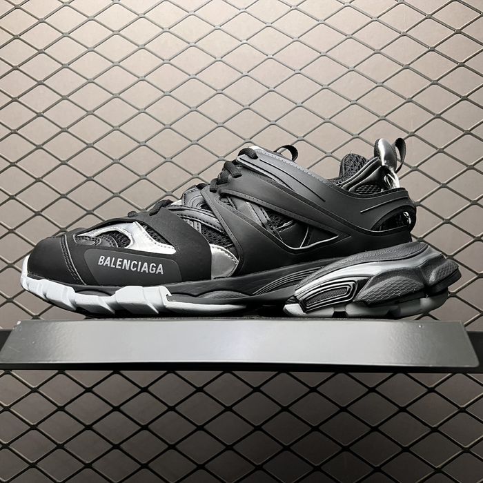 Balenciaga track