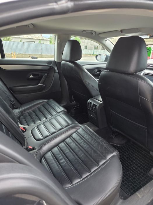 Volkswagen Passat CC 2.0 TDI 140 CP