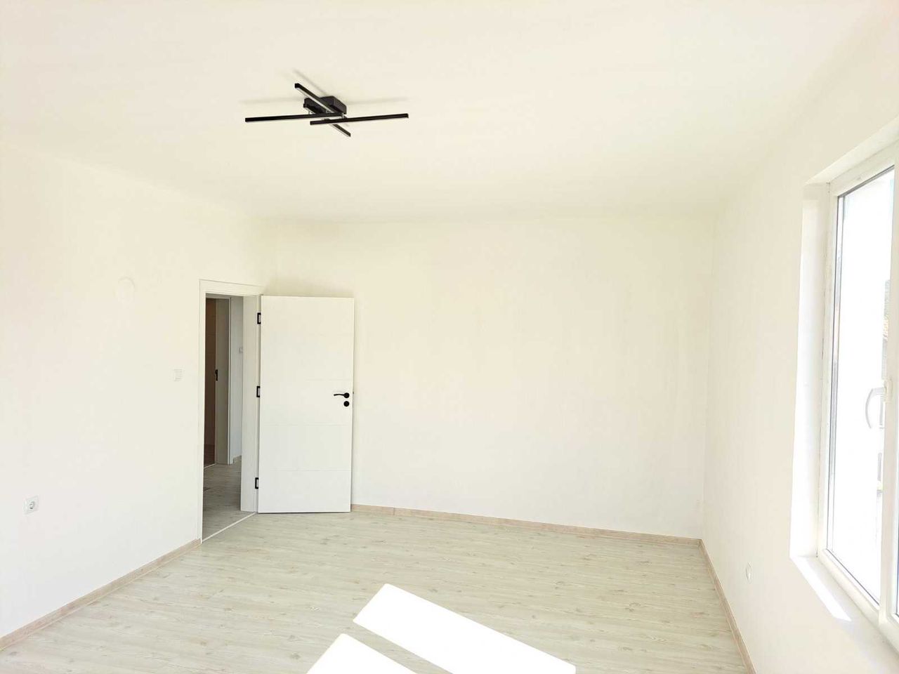 Продава се Многостаен апартамент в Велинград - 180 кв.м за 794 €/кв.м - Снимка #7