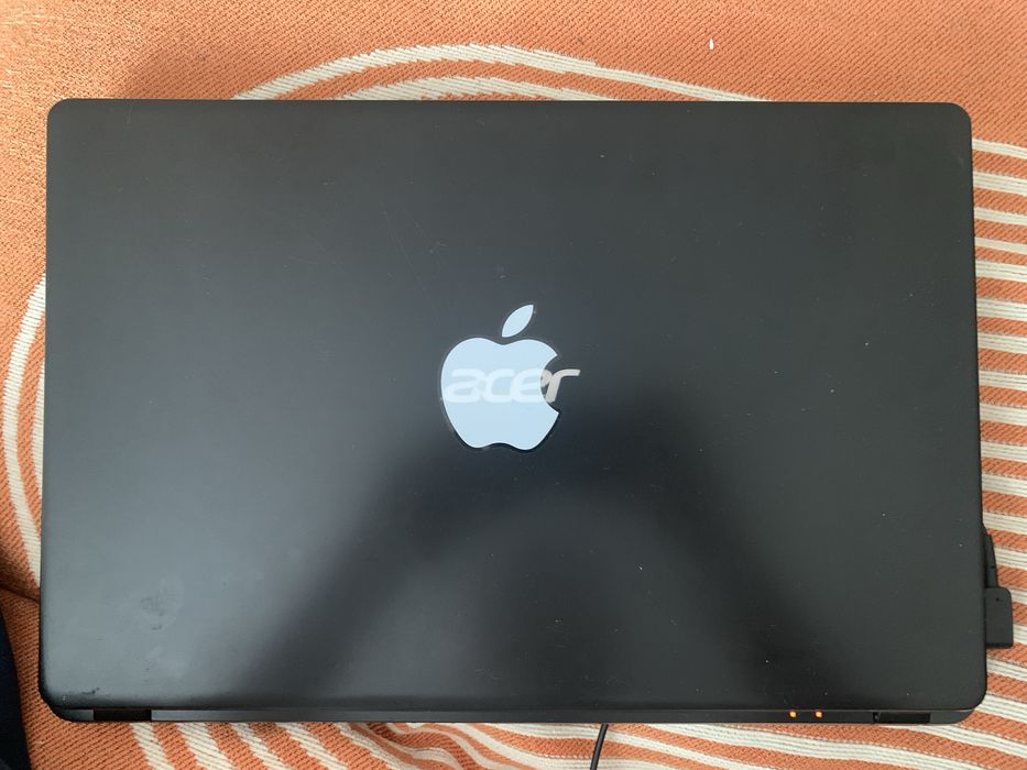 Ноутбук aser черный