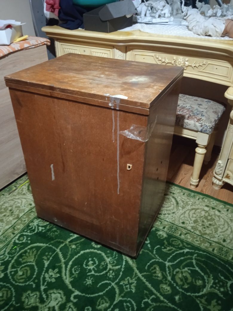 Продам Швейную машинку