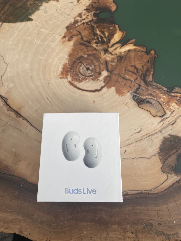 Samsung galaxy buds live albe