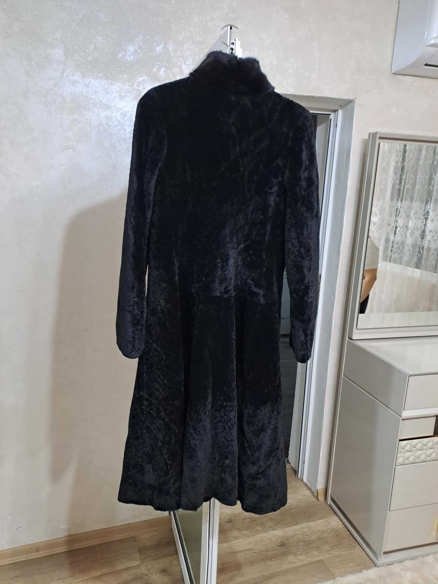 зимно палто от астраган
