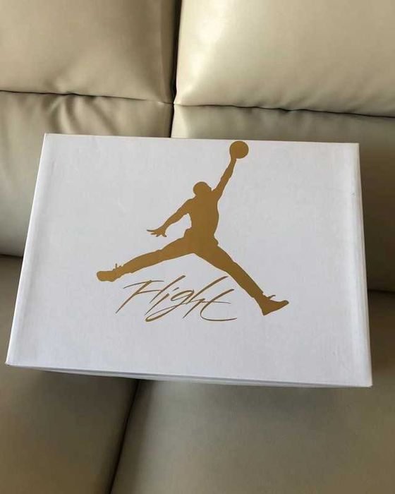 Jordan 4 Retro Metallic Gold EU43