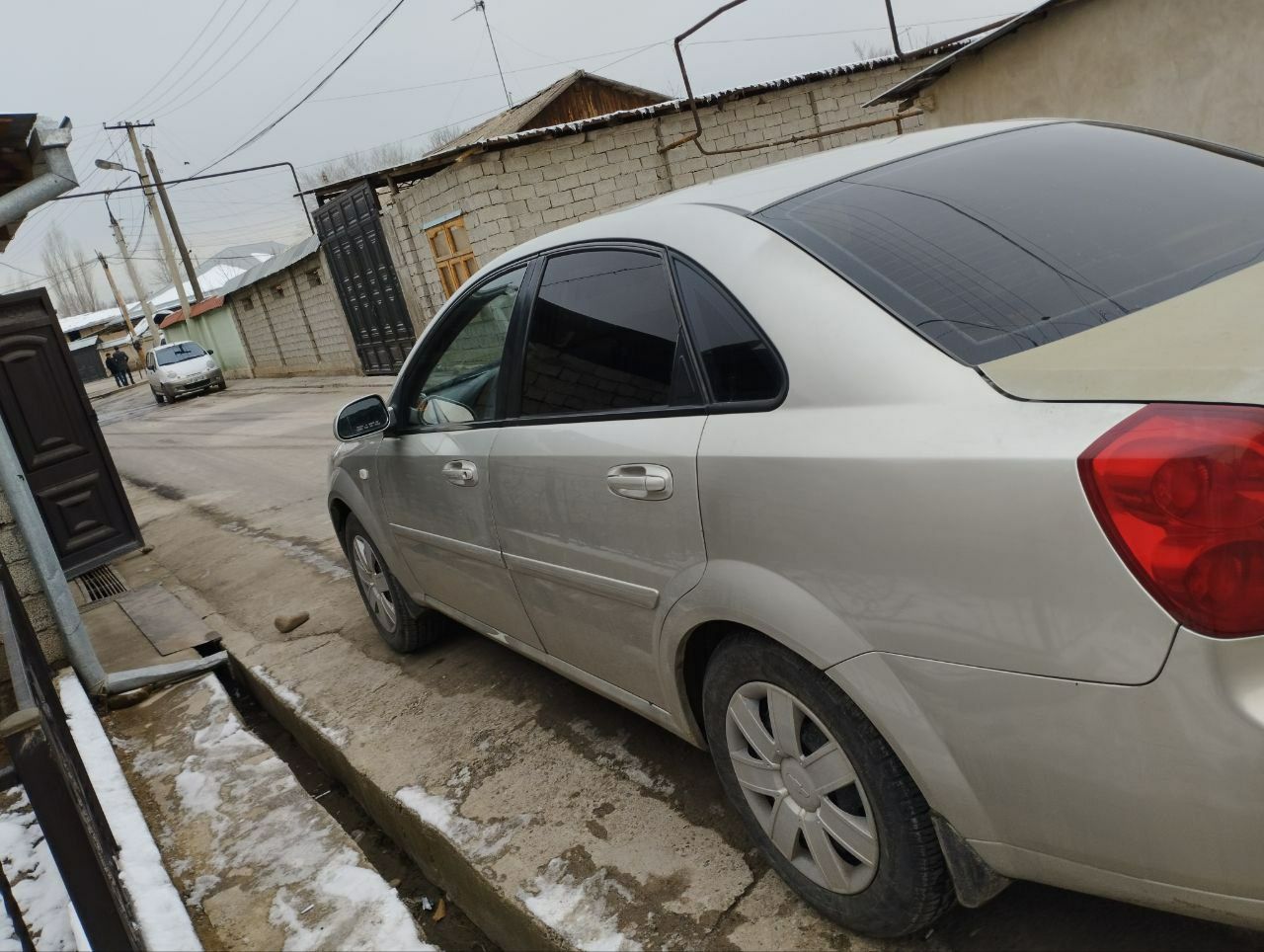 Lacetti 2009 йил сотилади