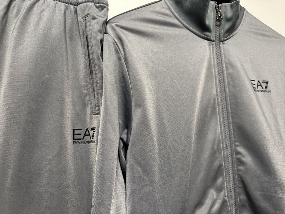 Vand trening Emporio Armani original, masura L