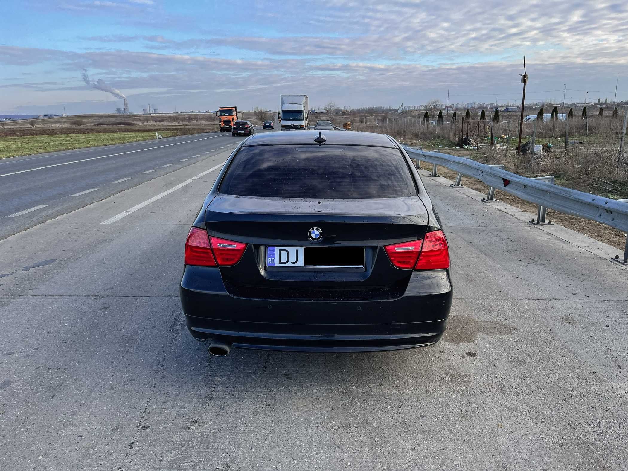 Vând BMW Seria 3 E90 LCI / Facelift 177CP