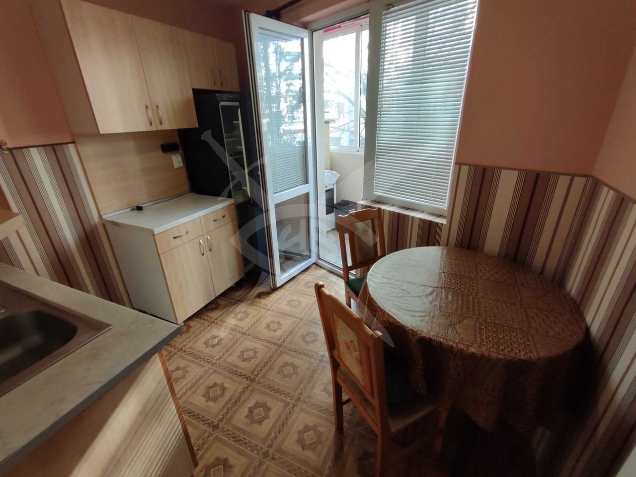 Продава се Тристаен апартамент в Варна, Лятно кино Тракия - 78 кв.м за 1795 €/кв.м - Снимка #1