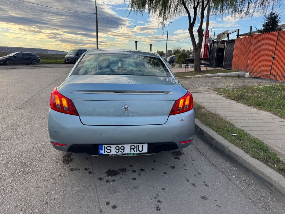 Vând Peugeot 508 2.0 HYBRID