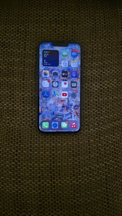 Продавам IPhone 13 128gb