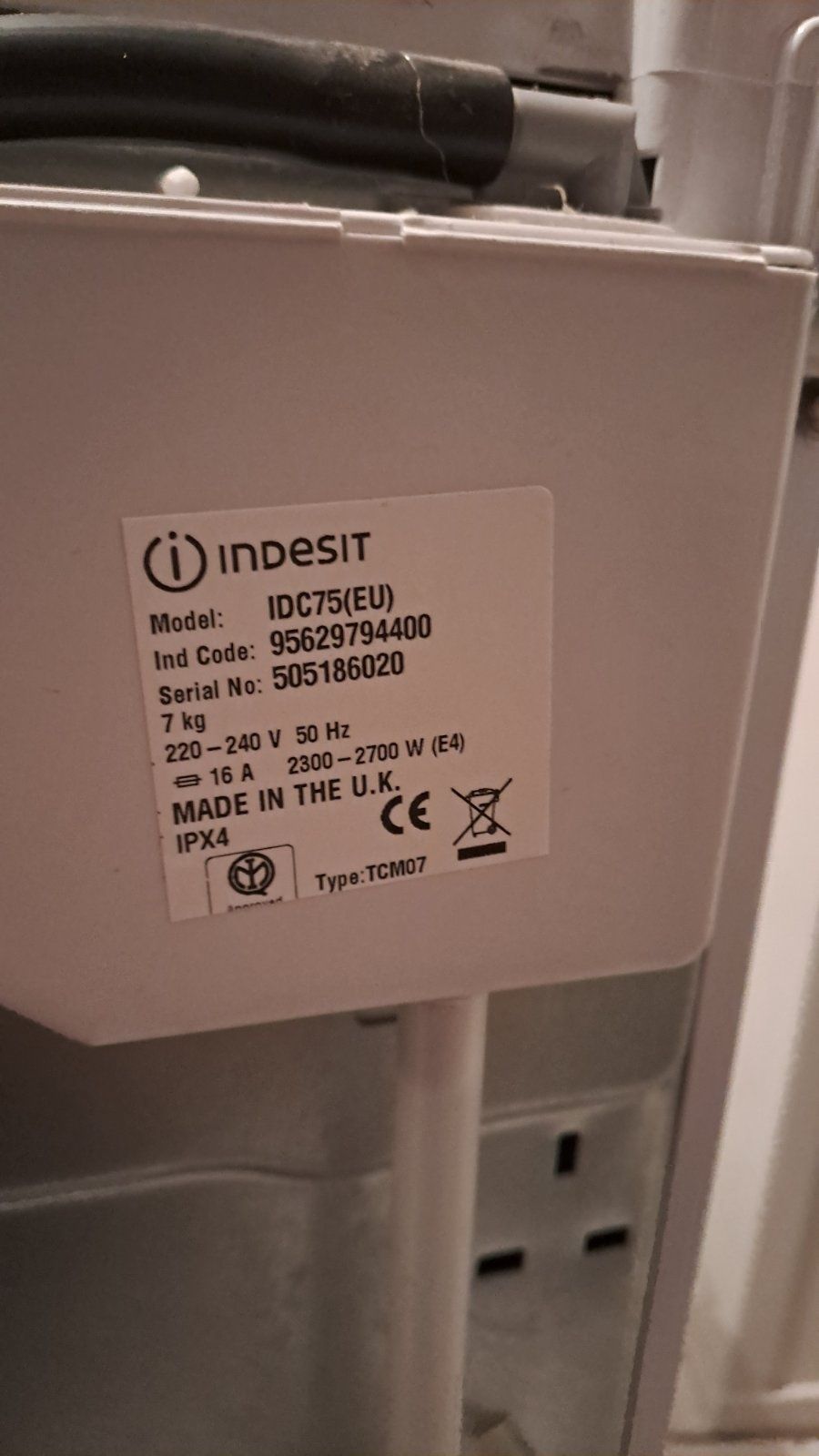 Продавам сушилня Indesit