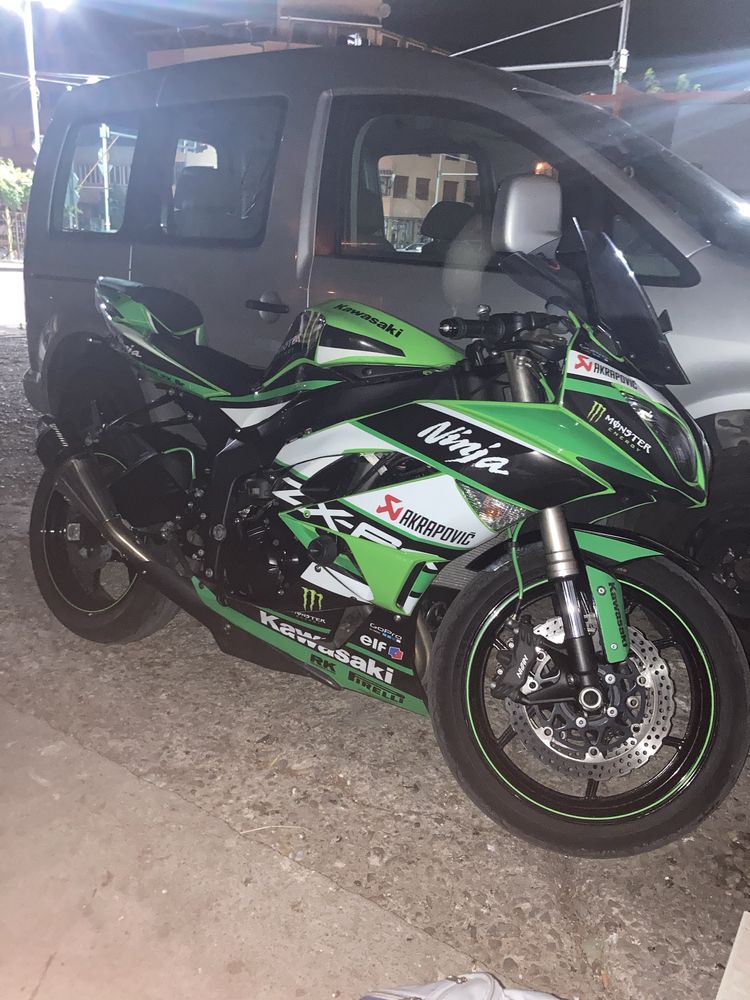 Kawasaki zx6r 2011