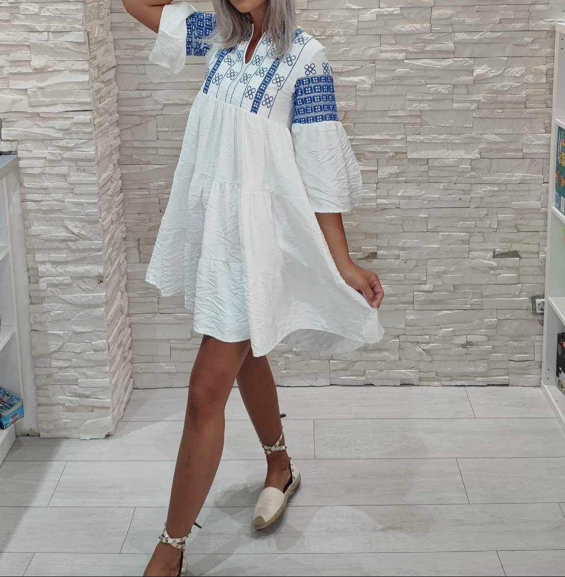 Rochie brodata in stare impecabila