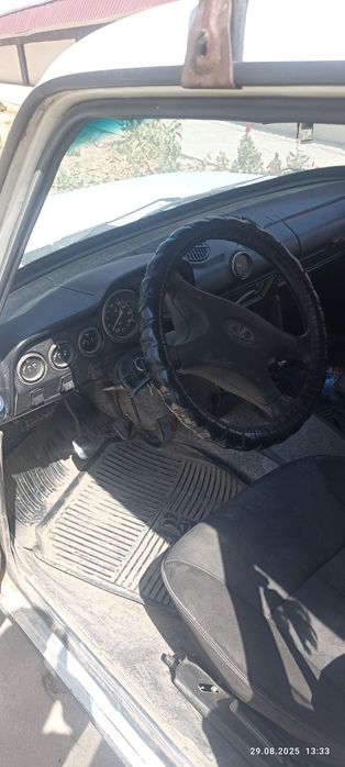 Vaz 2106 sotiladi yili 1986 xolati yaxshi yurip turgan moshina