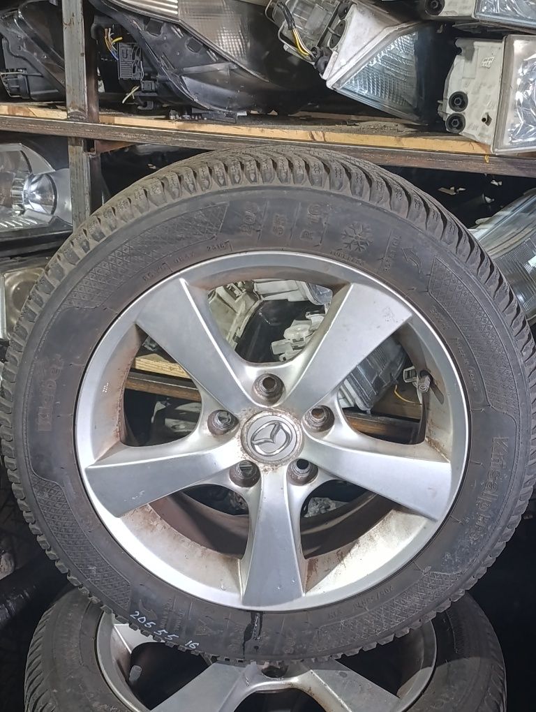 Диски л.п R16 с резиной на Мазду 5*114.3