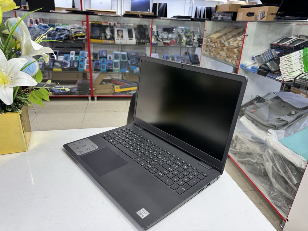 dell core i3 8/128/1000 holatlari yaxshi hotira va operativkasi yetarl