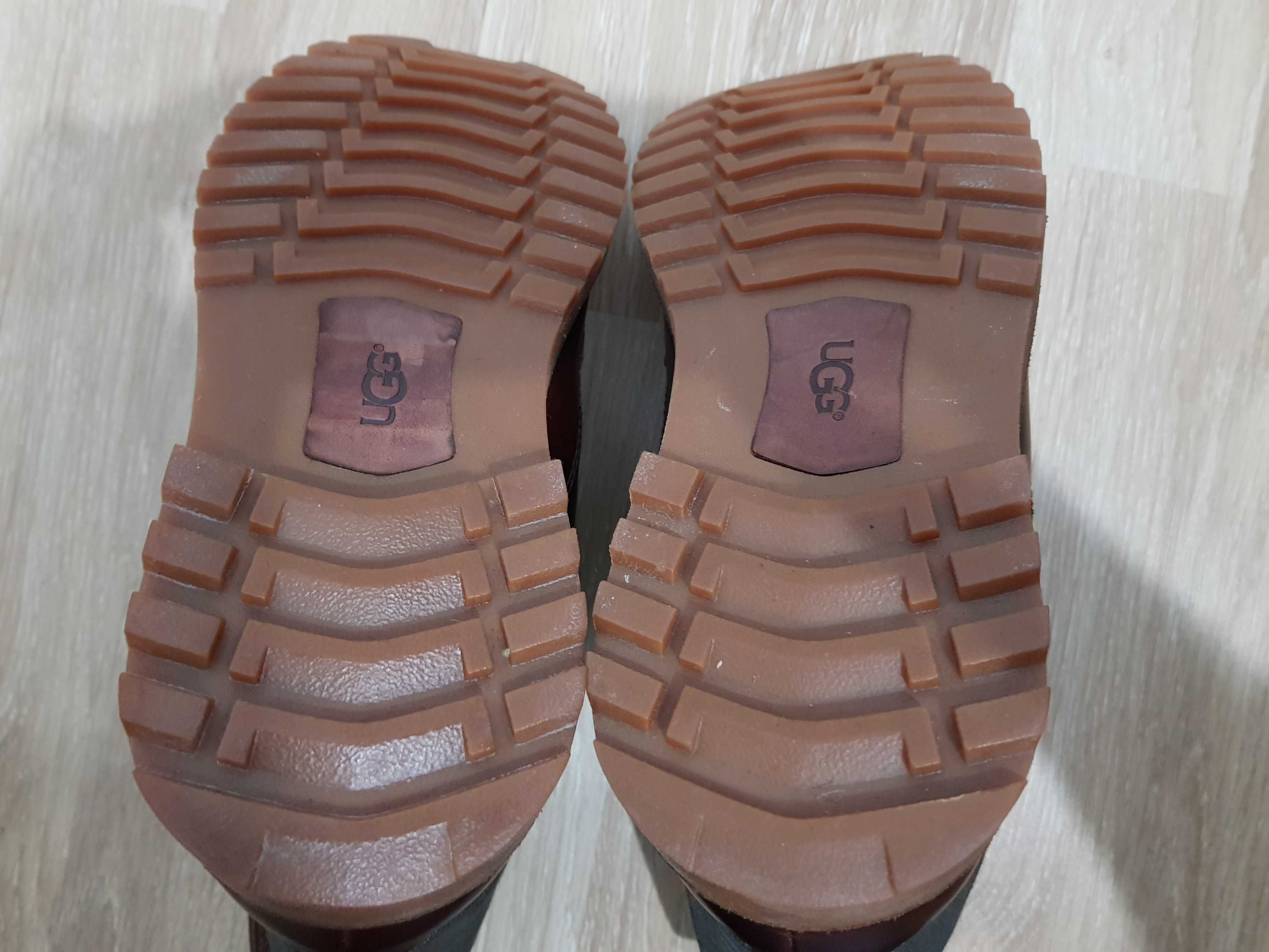 Adidasi Ghete UGG marimea 42/43  Jordan Nike