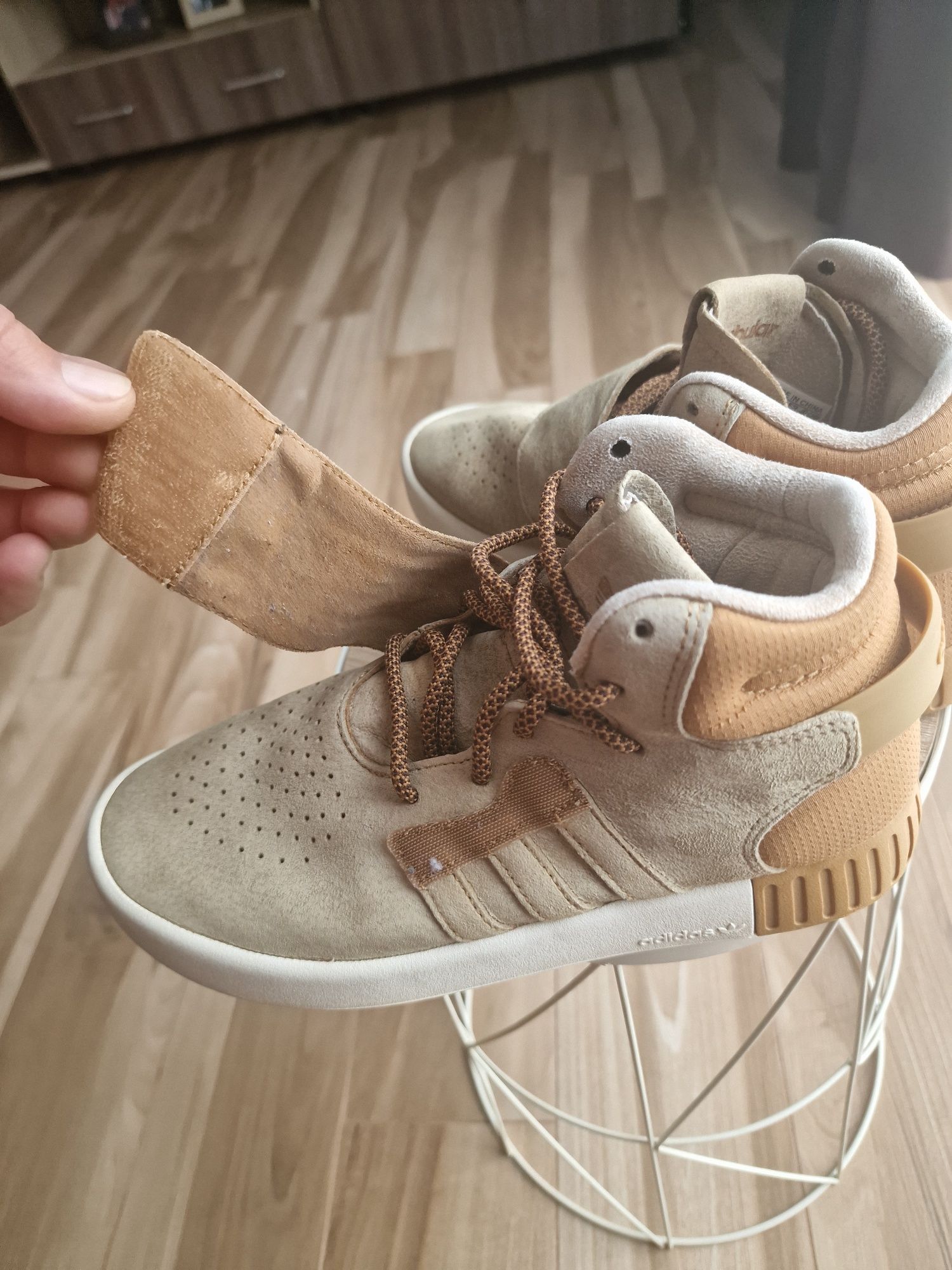 Adidas Tubular nr 37, 5