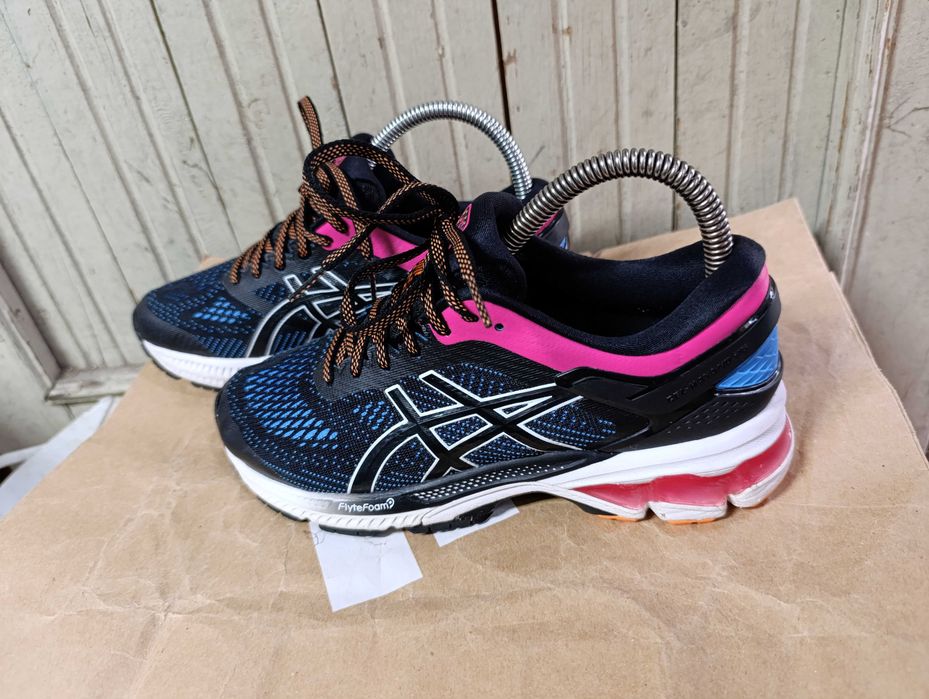 ''Asics Gel-Kayano 26''оригинални маратонки 38.5 номер