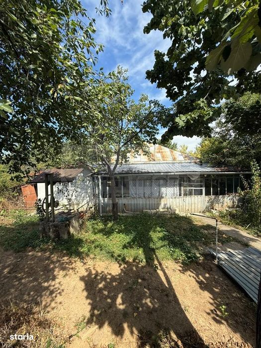 Casă + 2129 mp teren, zonă liniștită, Goruni, Iași – 76.000 euro