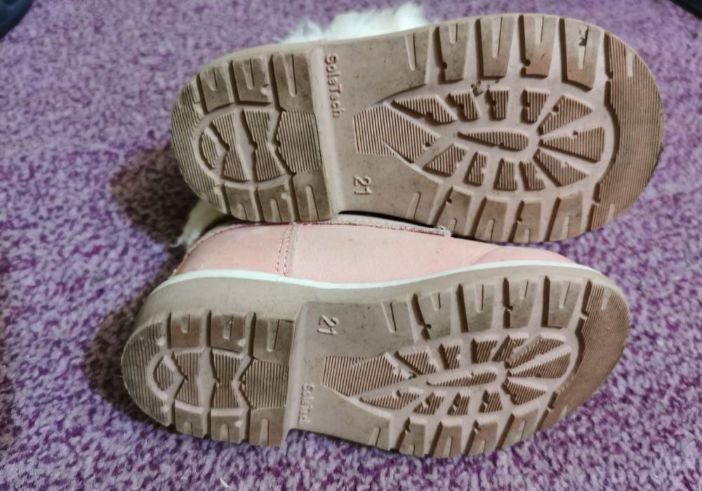 Ghetute îmblănite din piele 21