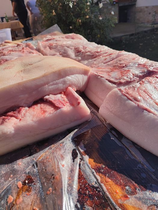 Домашна сланина от предстоящо клане