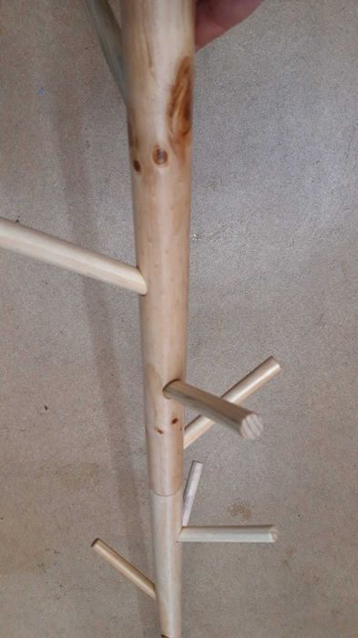 Cuier hol tip pom. Lemn. Culoare natur. 180 cm. Nou!