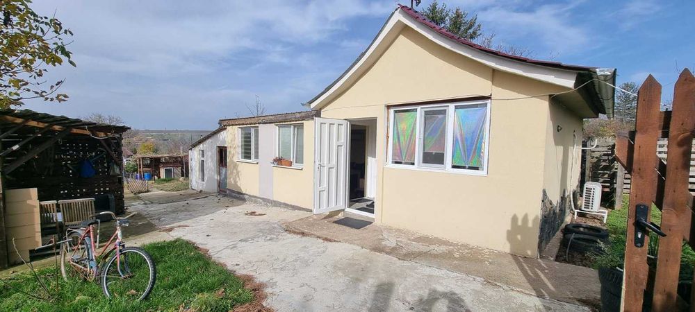 367-Продава едноетажна вила в местността "Простор"