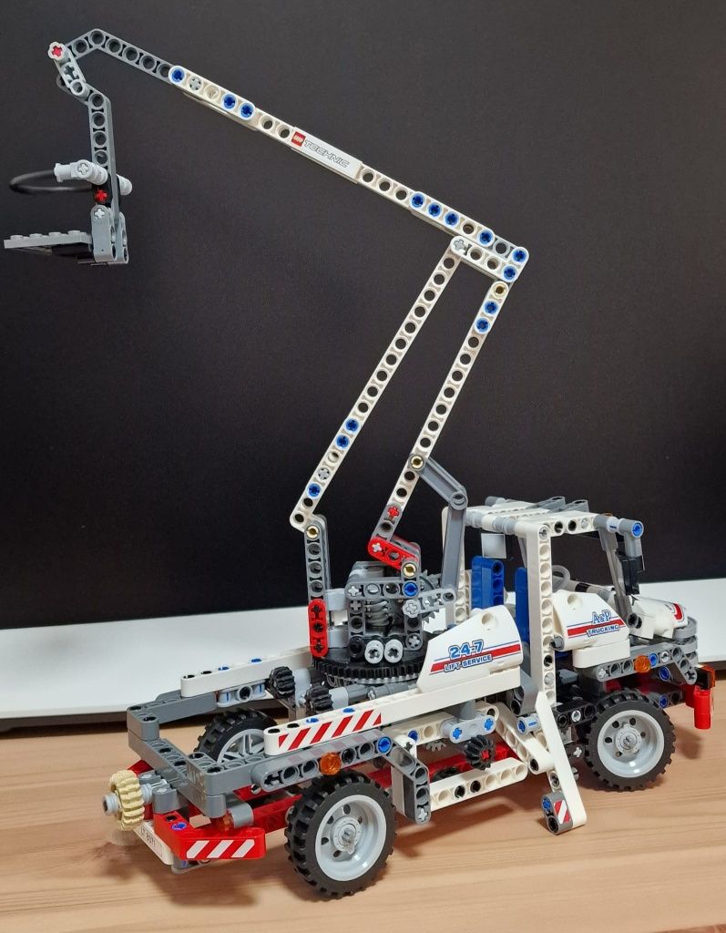 Vand Lego Technic Bucket Truck 8071