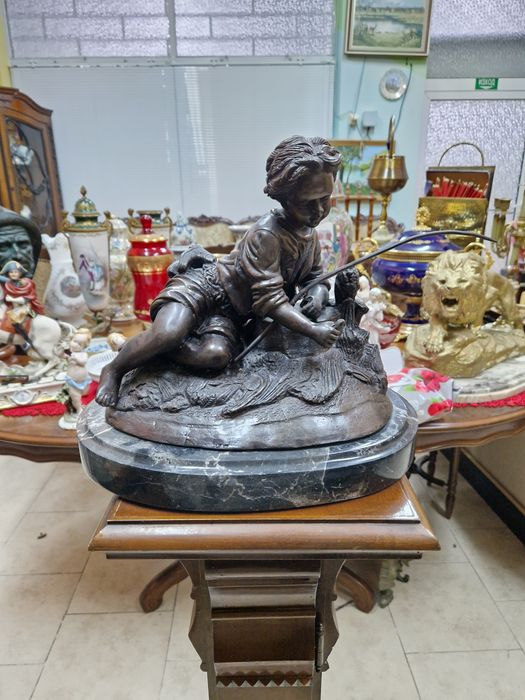 Страхотна антикварна френска бронзова фигура статуетка