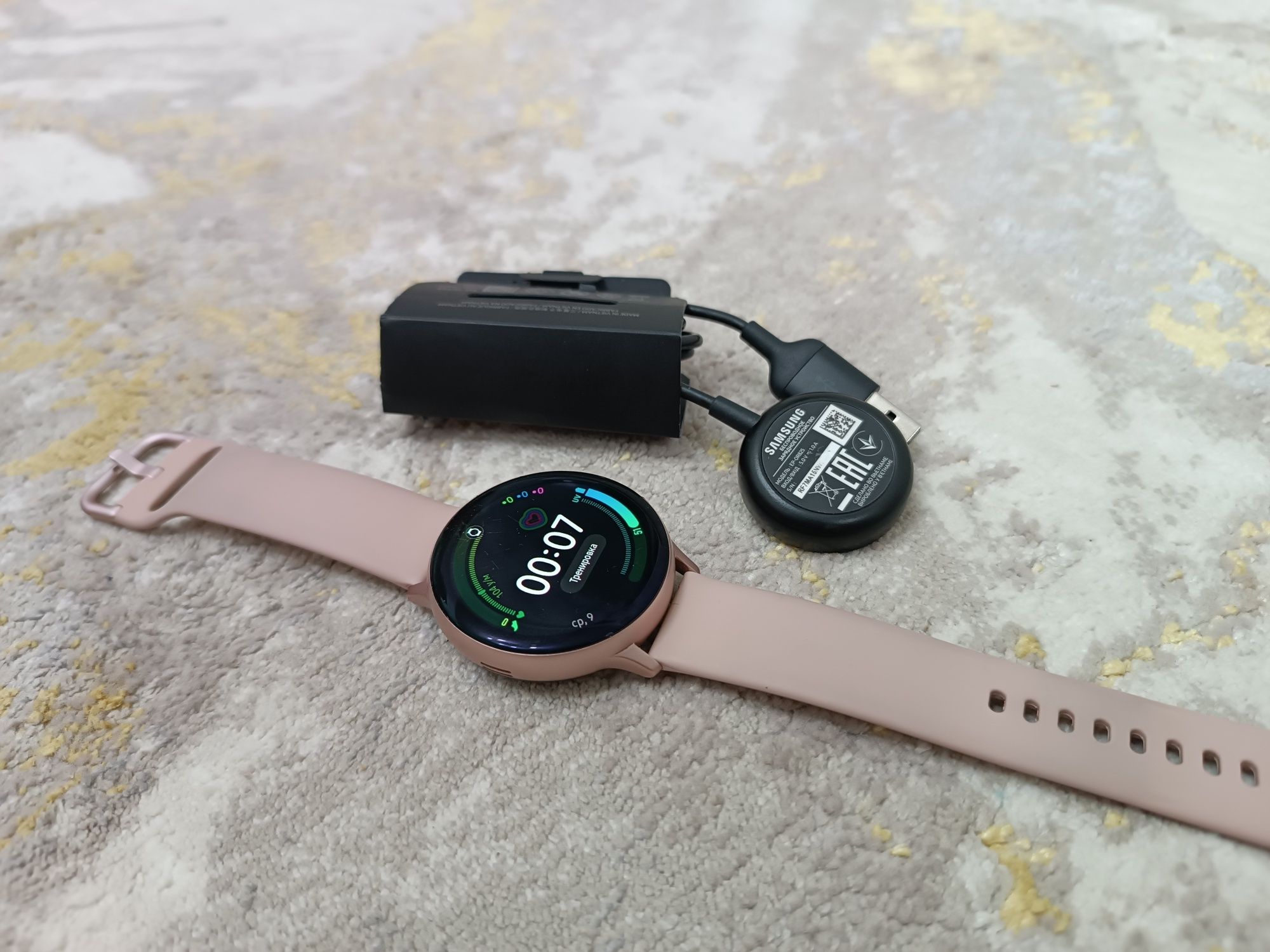 SAMSUNG Watch Active 2 + Зарядное устройство.