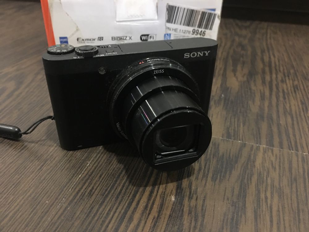 Aparat foto digital Sony Cyber-Shot DSC-WX500