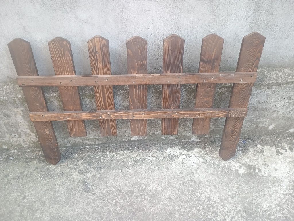 Продавам декоративна дървена ограда
