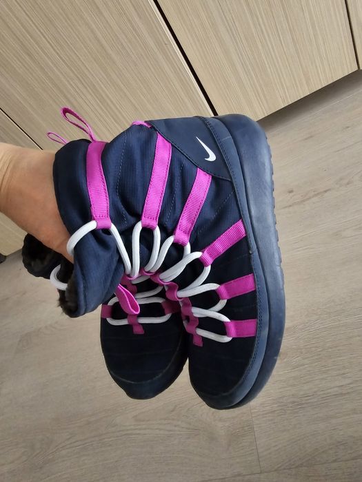 Ghete/cizme nike imblanite marimea 38