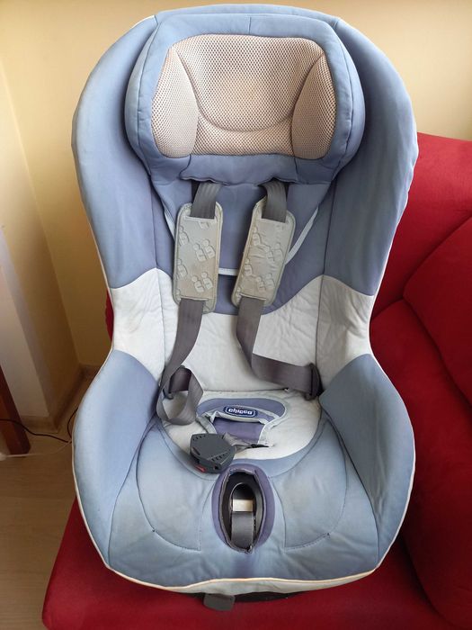Детско столче за кола chicco 9-18 кг., с функция за сън. Има и второ.
