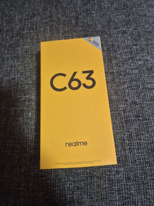 Телефон Realme C63