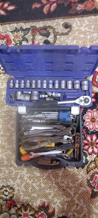 Insturment kluchlar sotiladi