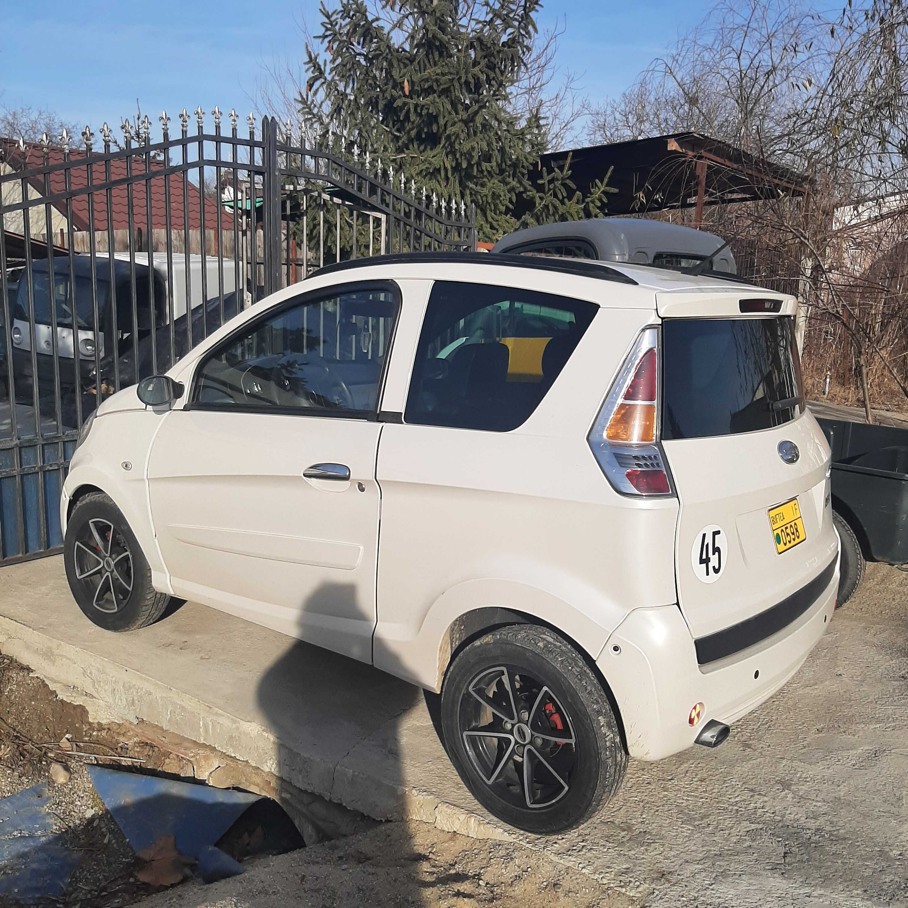 Microcar M.Go 2012