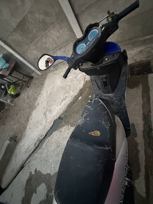 Vând scuter JONWAY de 125 sau schimb