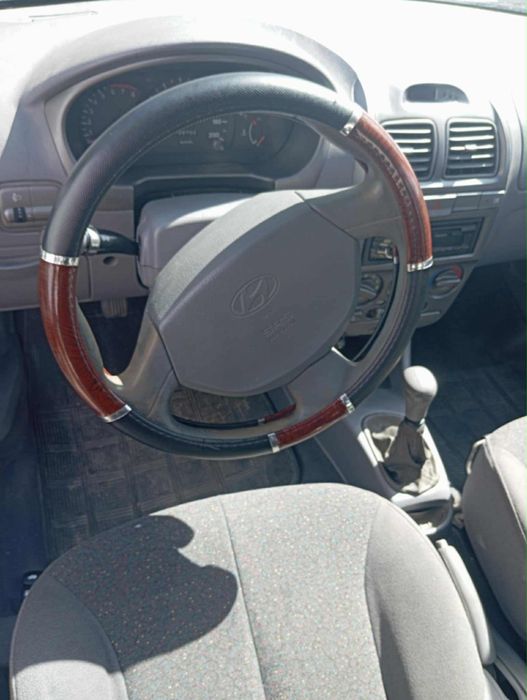 Продава се hyundai acent