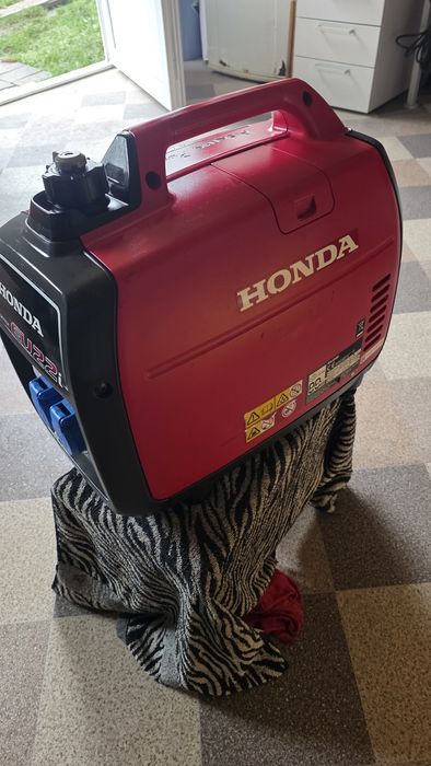 HONDA EU 22-I . .