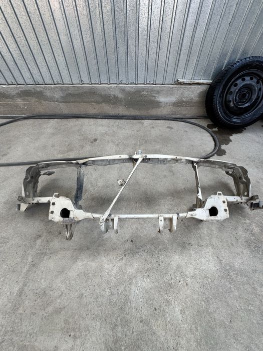 Mersedes w190 Телевизор Радиаторный